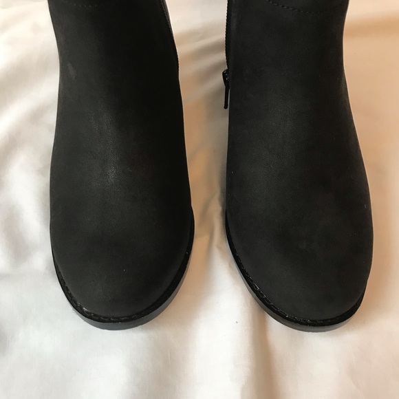 Vionic Joslyn Ankle Boot 5 Suede Leather Side Zip Short Stacked Low Heel Black - Picture 3 of 12